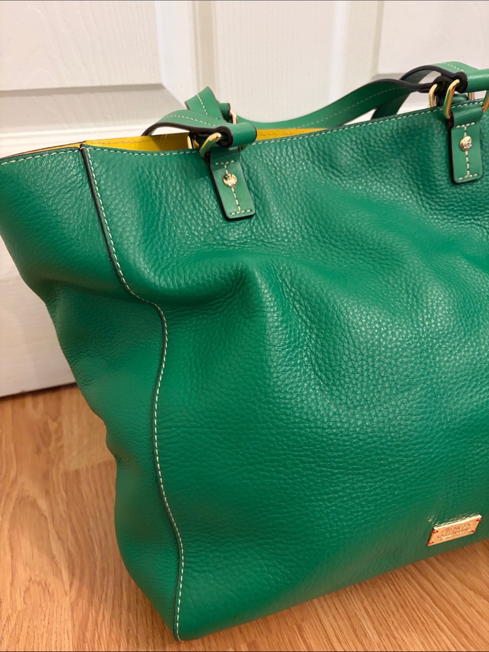 Frances Valentine Green Pebbled Leather Tote Bag with Gold-Toned Hardware - Picture 5 of 15